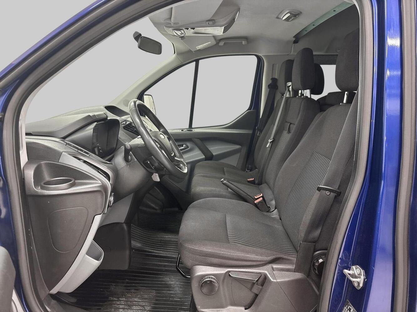 Ford Tourneo vaihtoauto