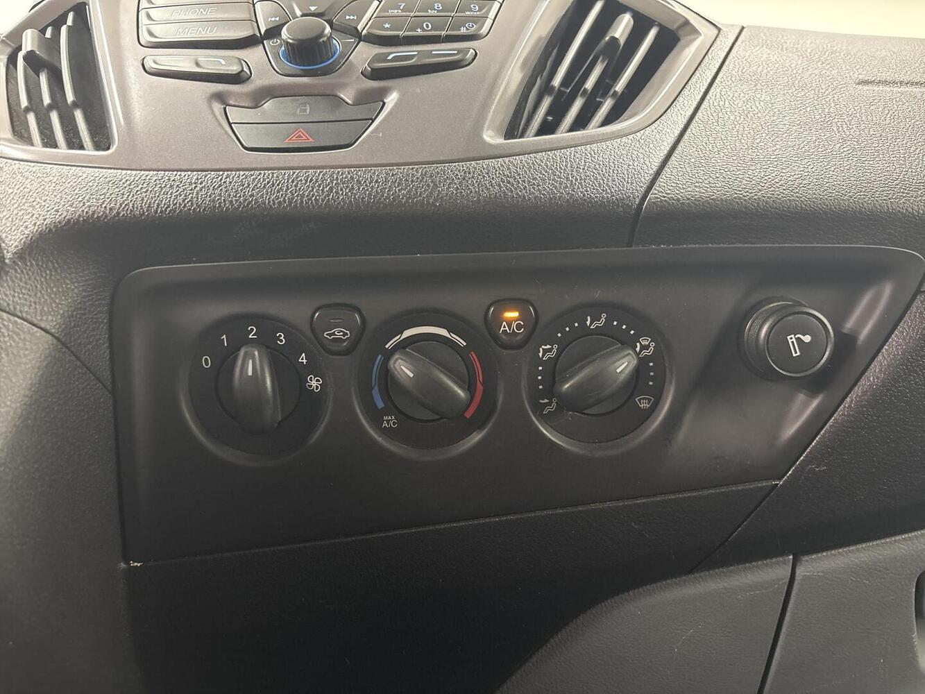 Ford Tourneo vaihtoauto