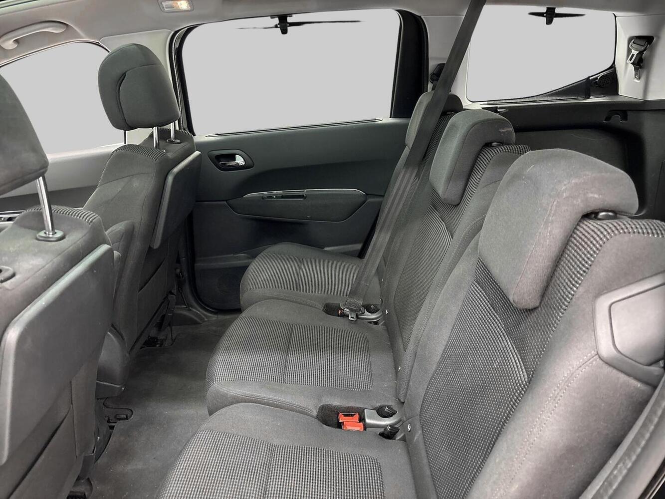 Peugeot 5008 vaihtoauto