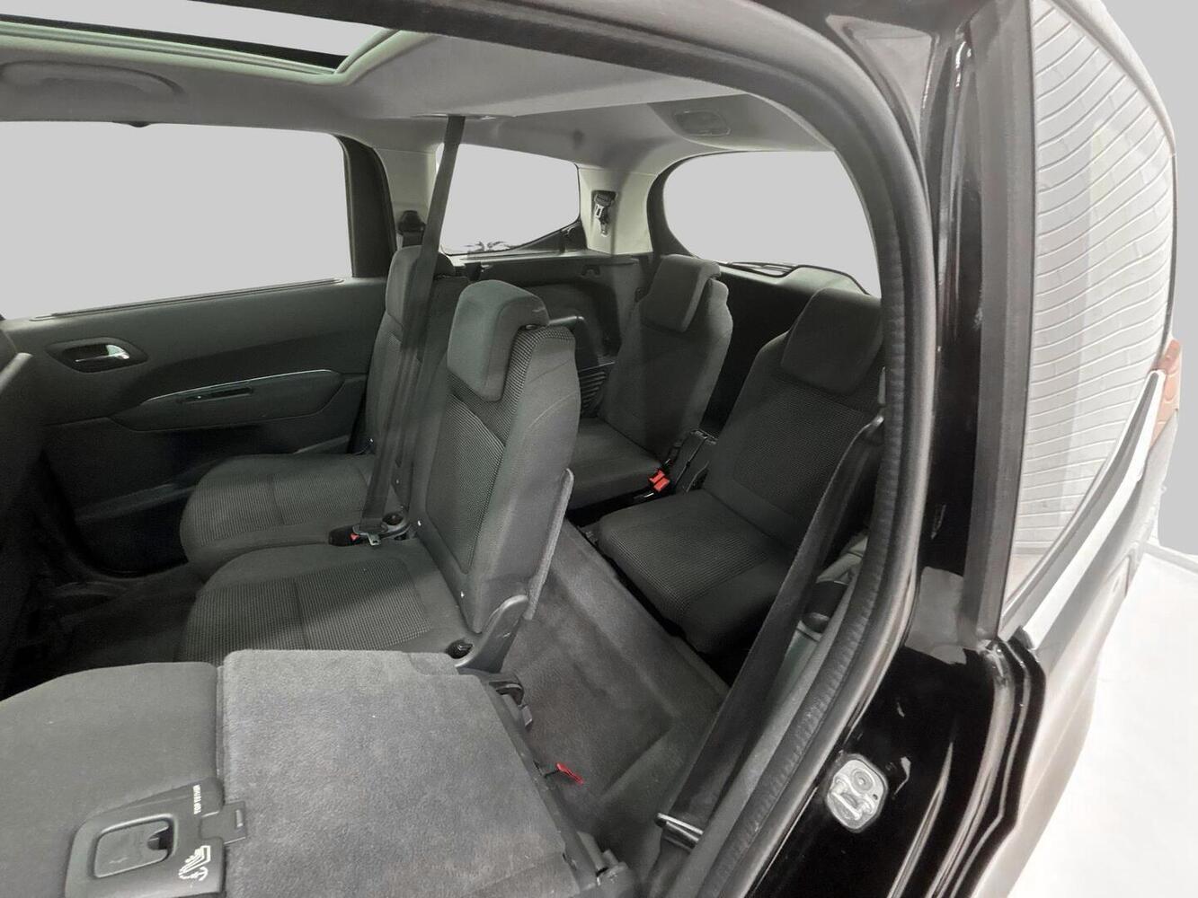 Peugeot 5008 vaihtoauto