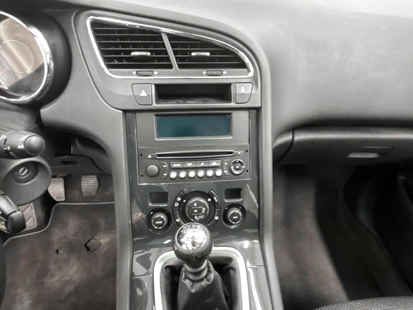 Peugeot 5008 vaihtoauto