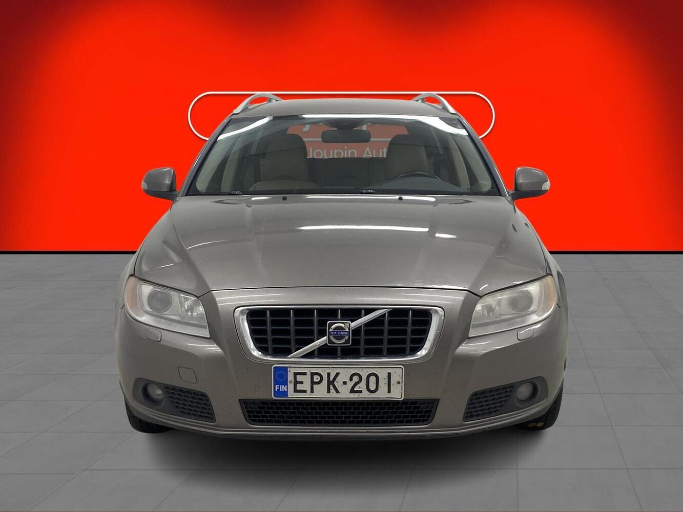 Volvo V70 vaihtoauto