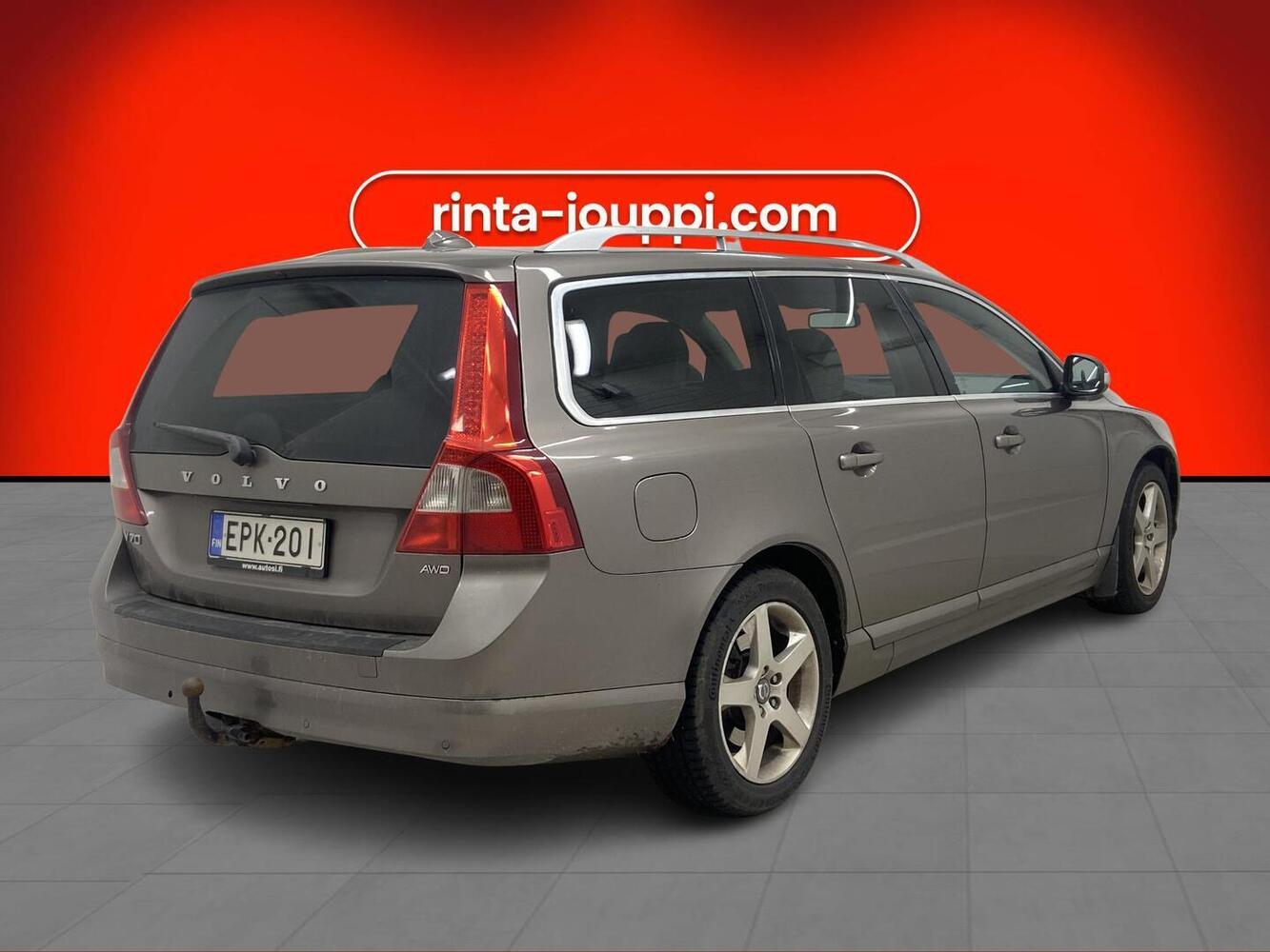 Volvo V70 vaihtoauto