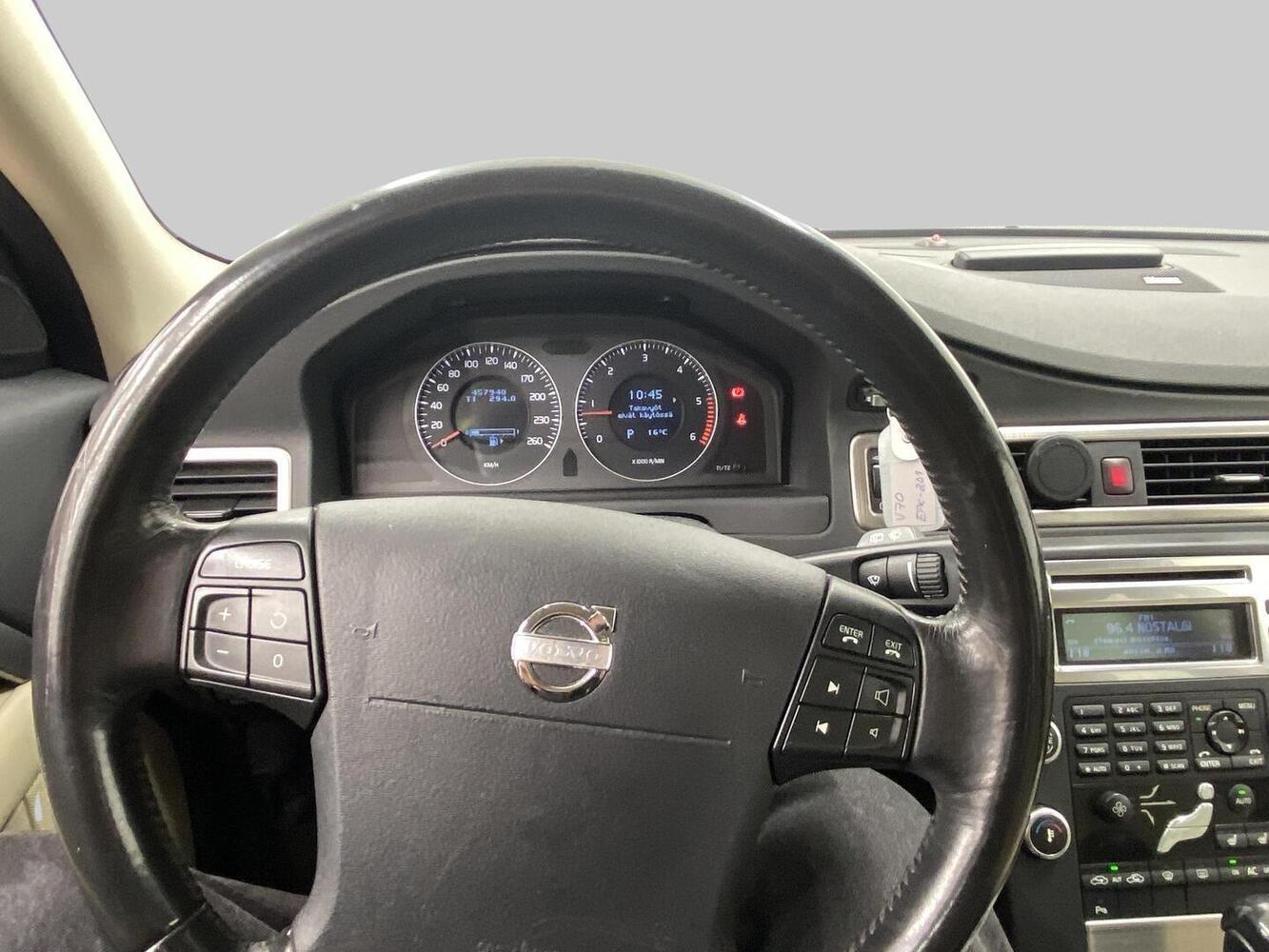 Volvo V70 vaihtoauto