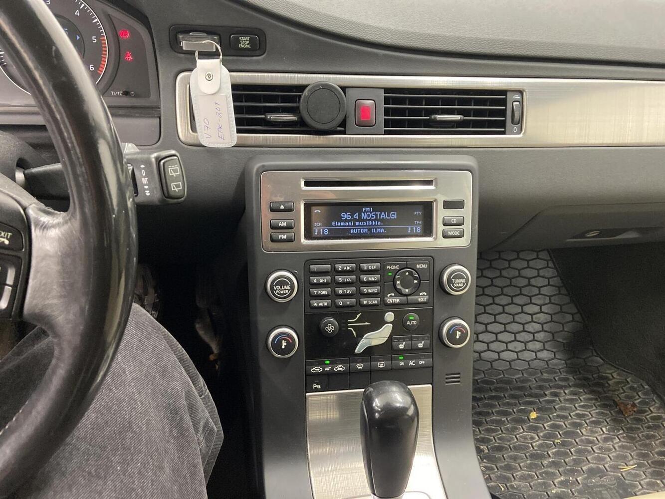 Volvo V70 vaihtoauto