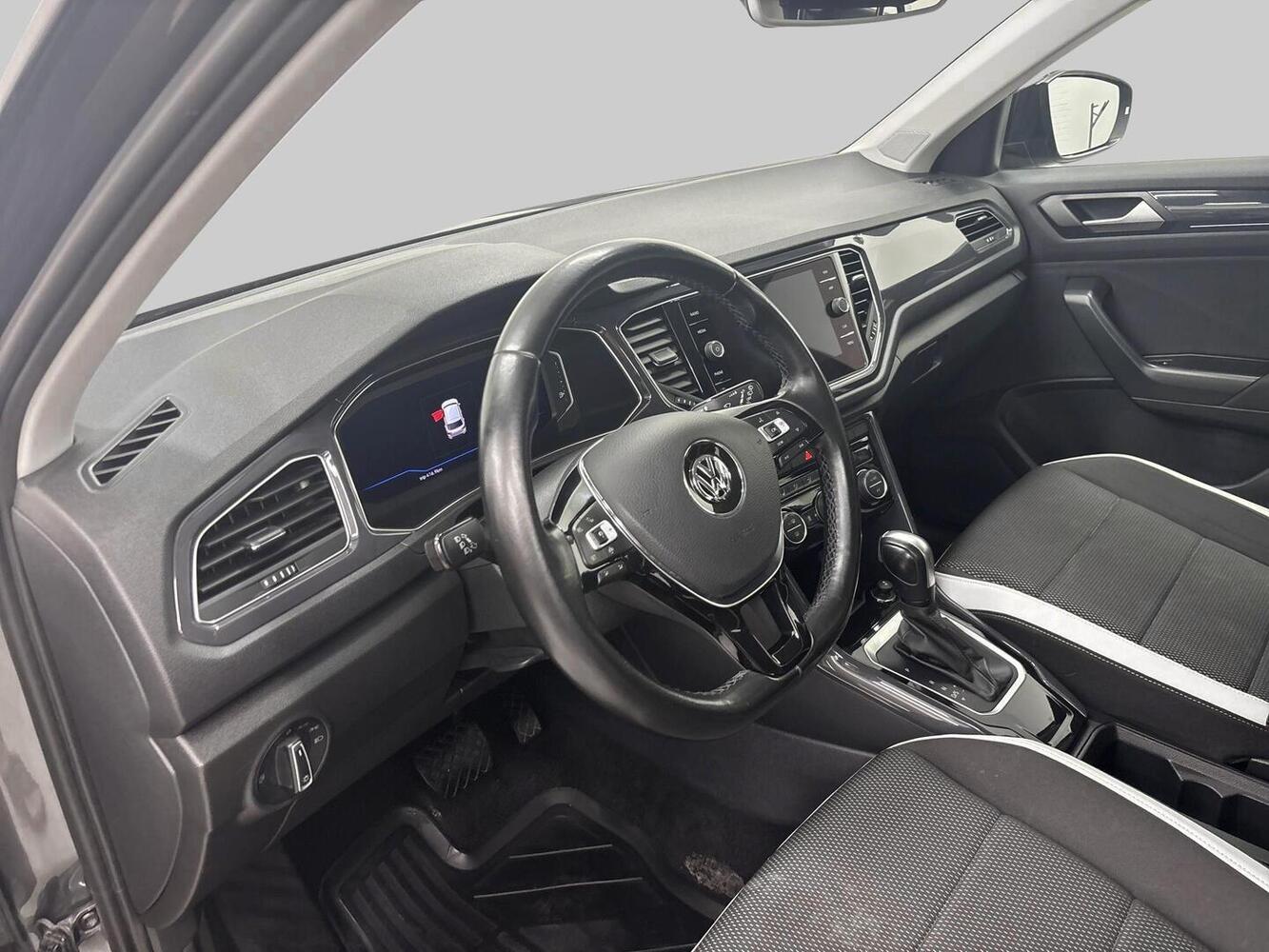 Volkswagen T-Roc vaihtoauto