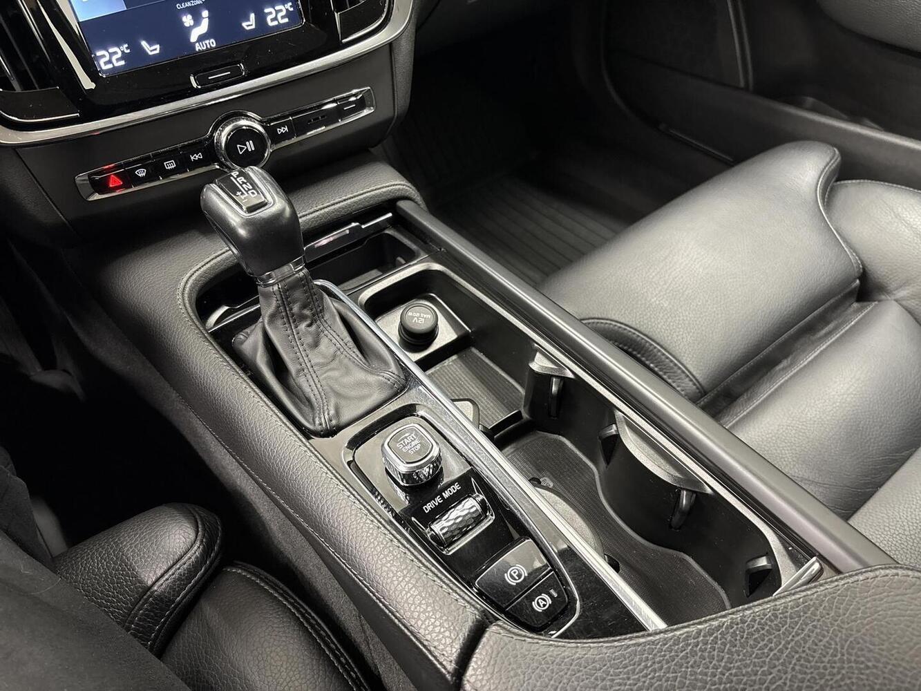 Volvo V90 Cross Country vaihtoauto