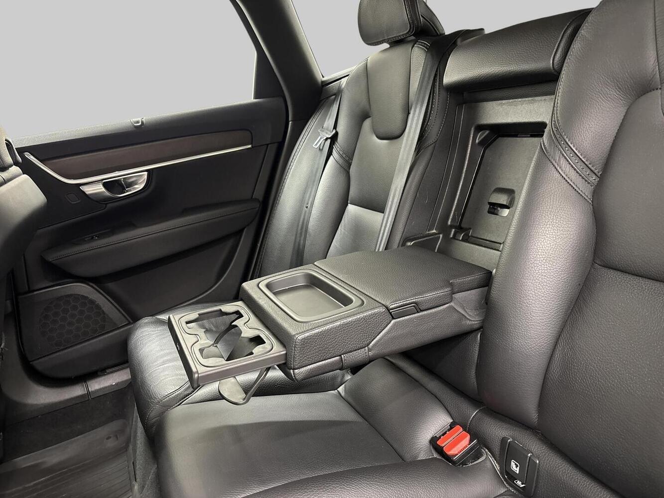 Volvo V90 Cross Country vaihtoauto