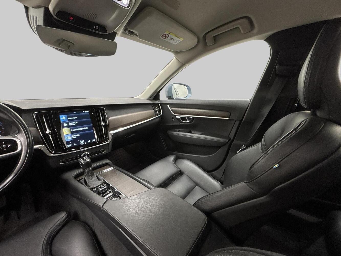 Volvo V90 Cross Country vaihtoauto