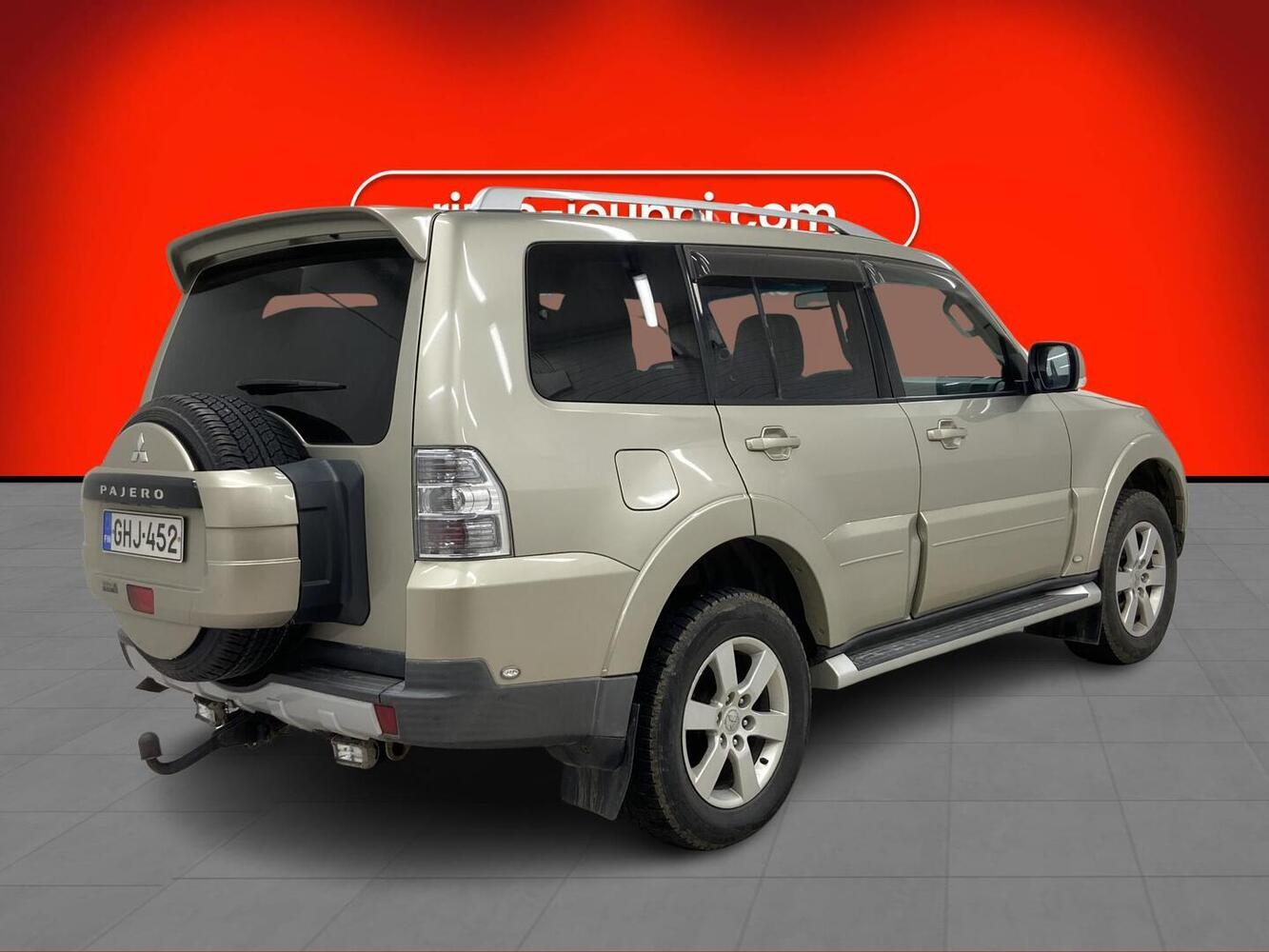 Mitsubishi Pajero vaihtoauto