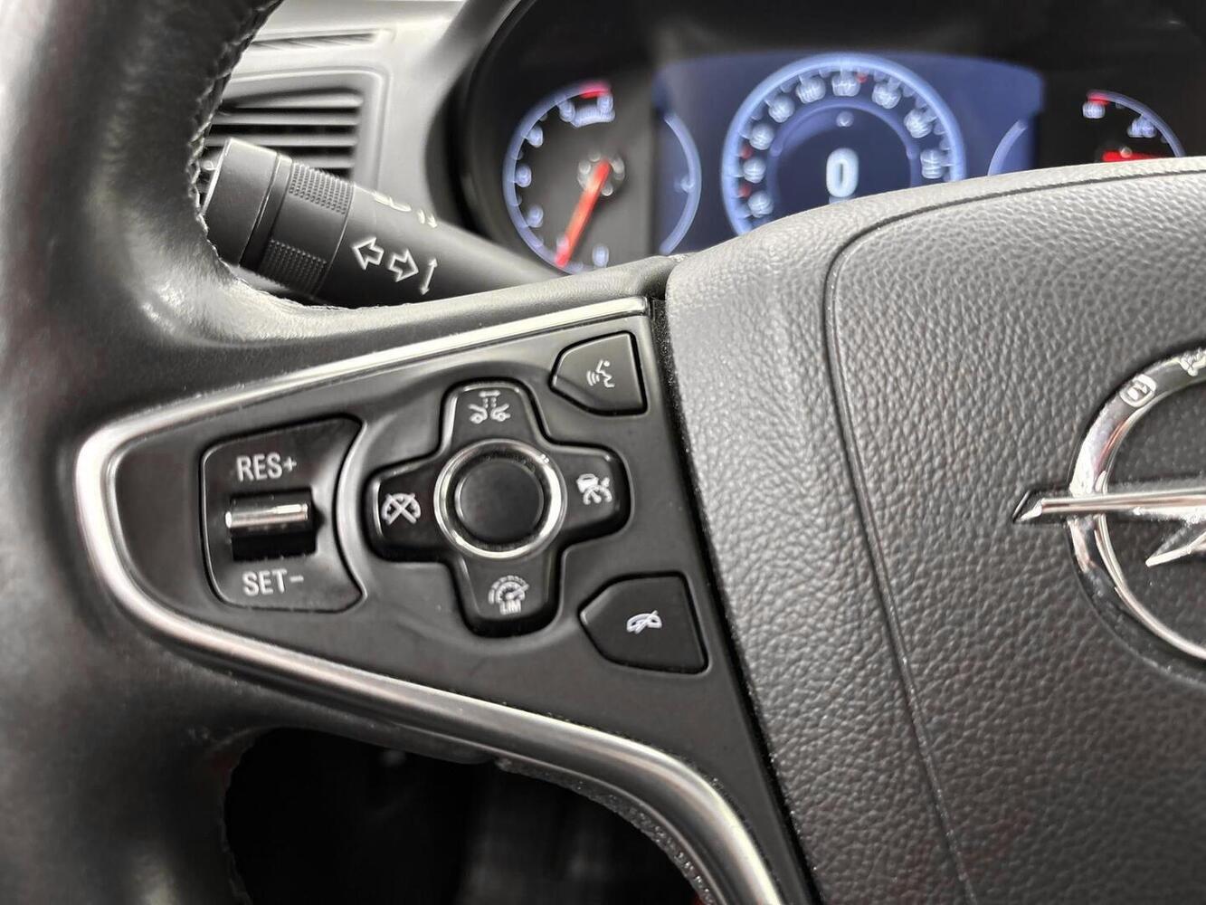 Opel Insignia vaihtoauto