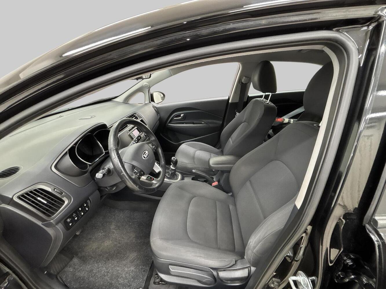 Kia Rio vaihtoauto