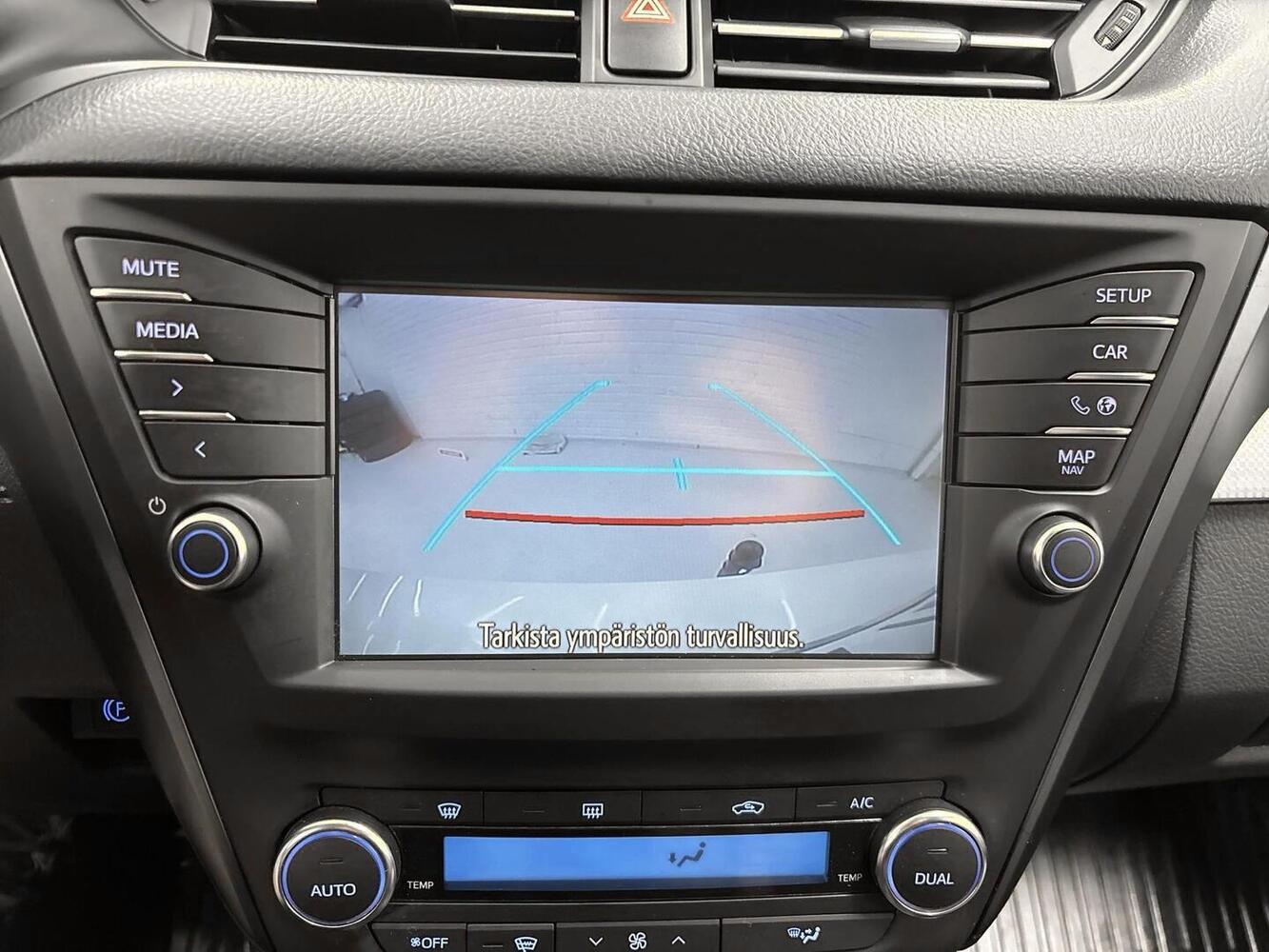 Toyota Avensis vaihtoauto