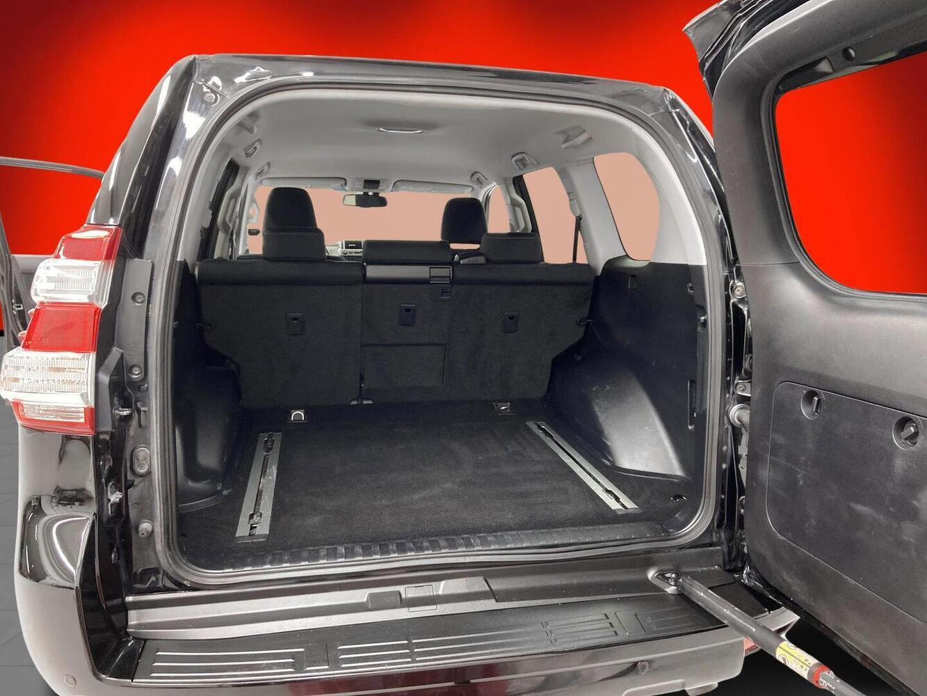Toyota Land Cruiser vaihtoauto