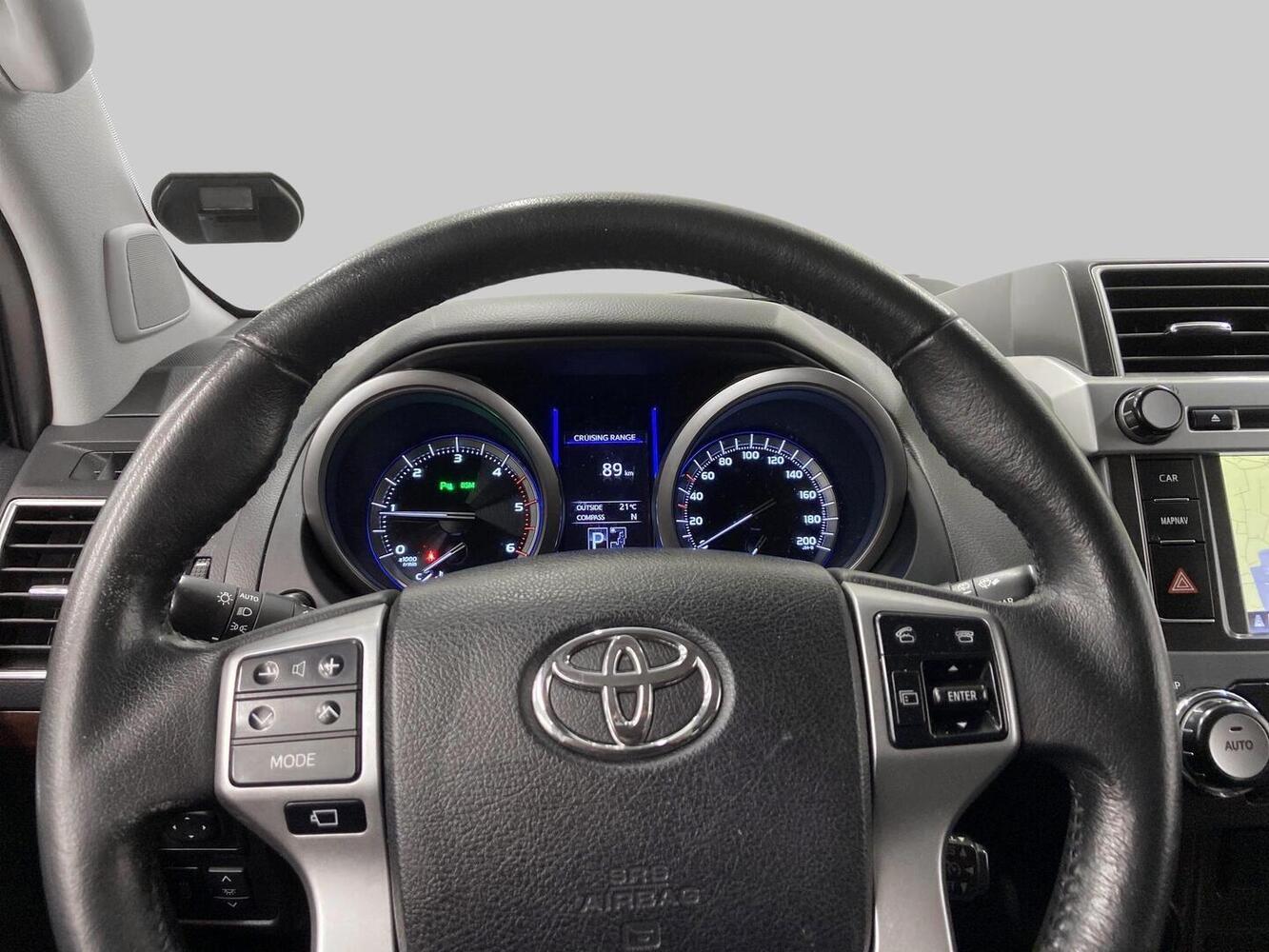 Toyota Land Cruiser vaihtoauto