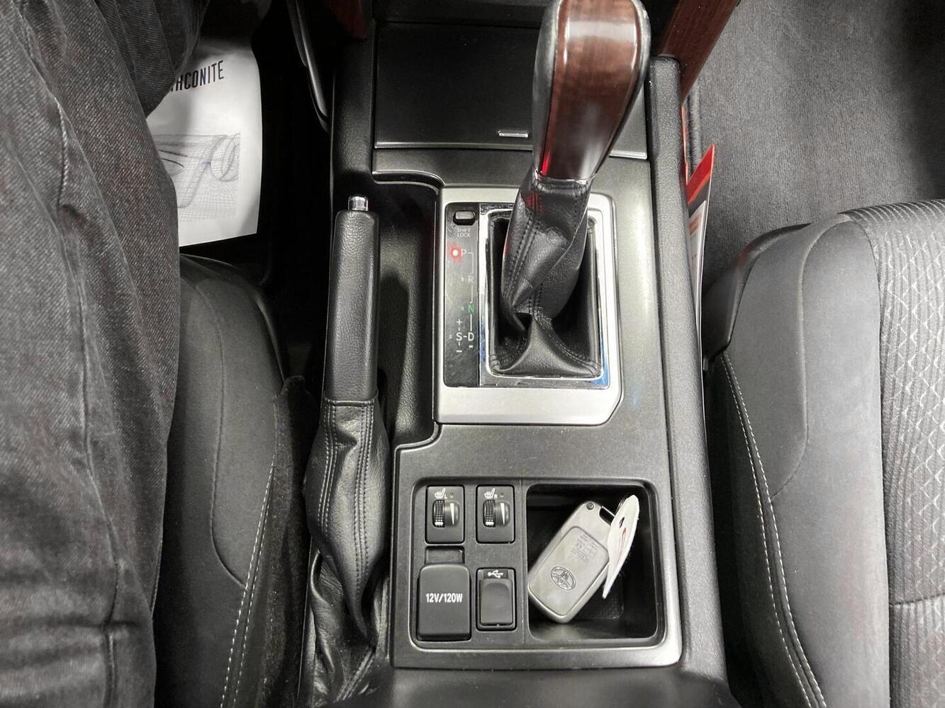 Toyota Land Cruiser vaihtoauto