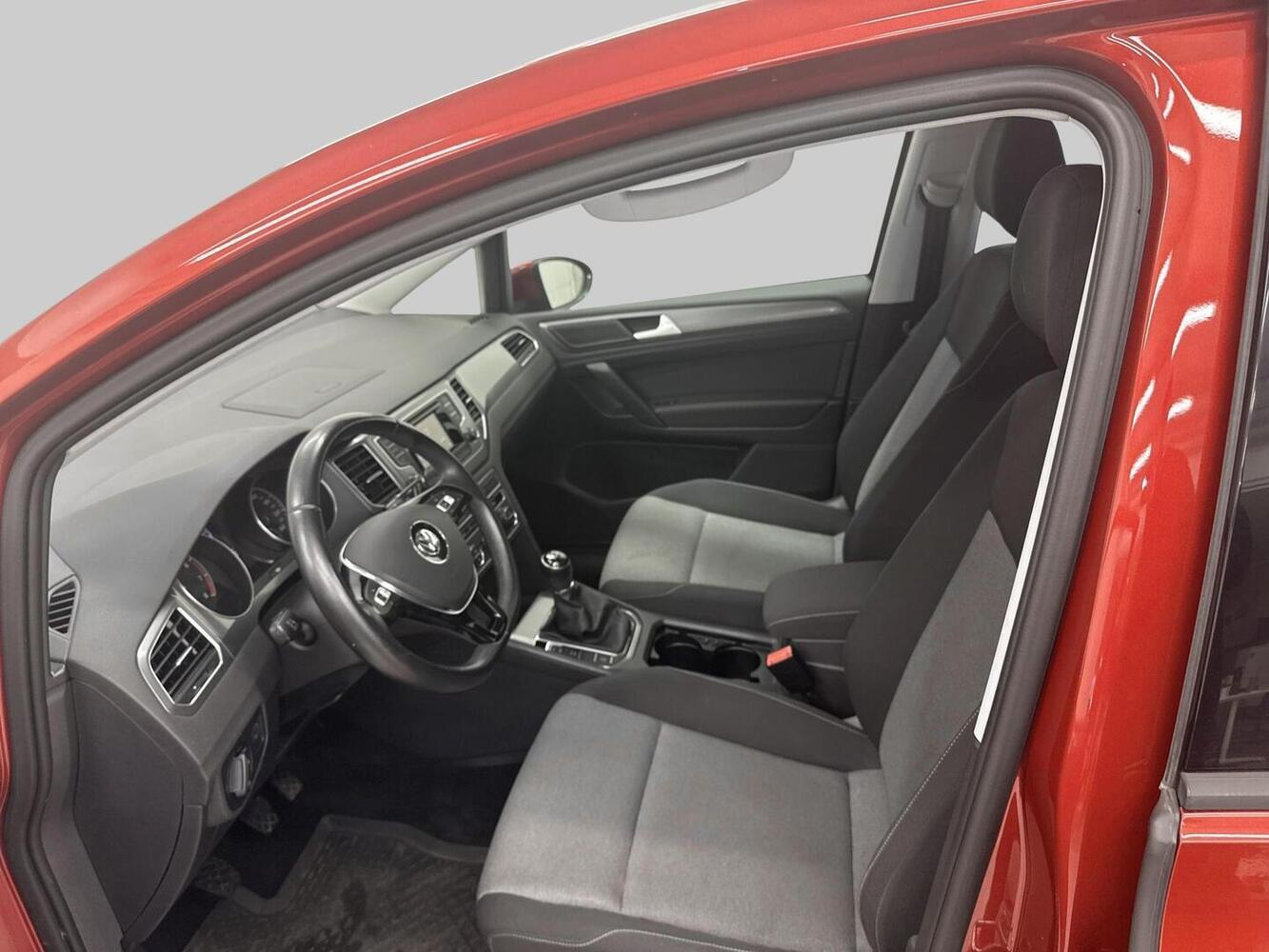 Volkswagen Golf Sportsvan vaihtoauto
