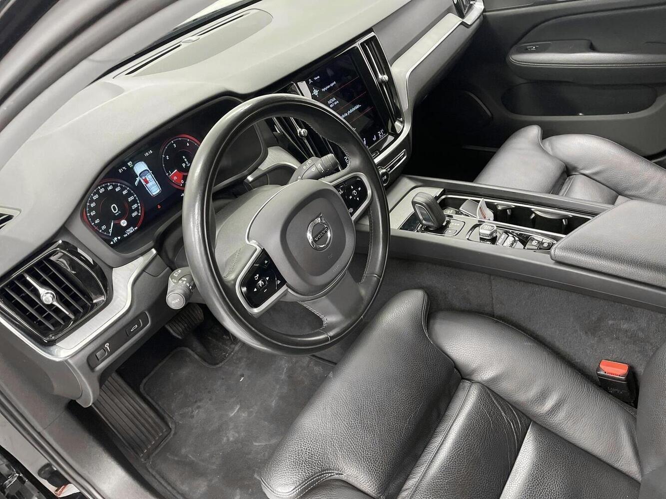Volvo V60 Cross Country vaihtoauto