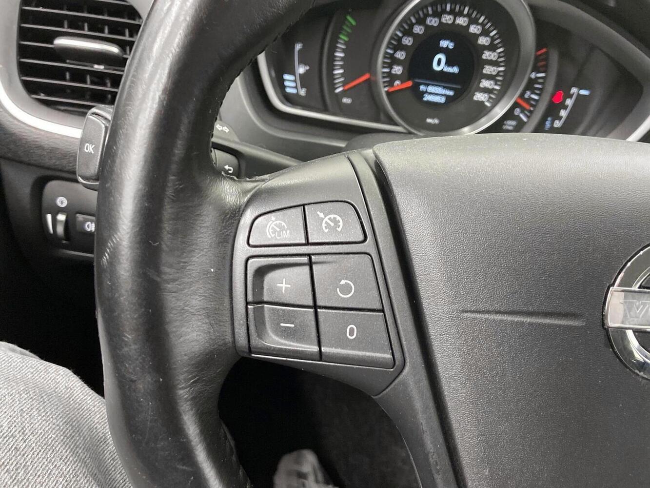 Volvo V40 vaihtoauto