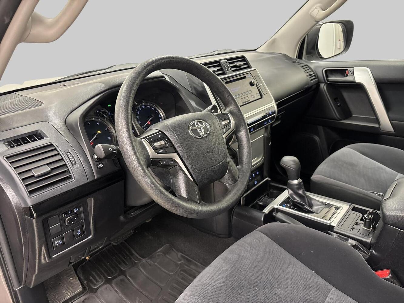 Toyota Land Cruiser vaihtoauto