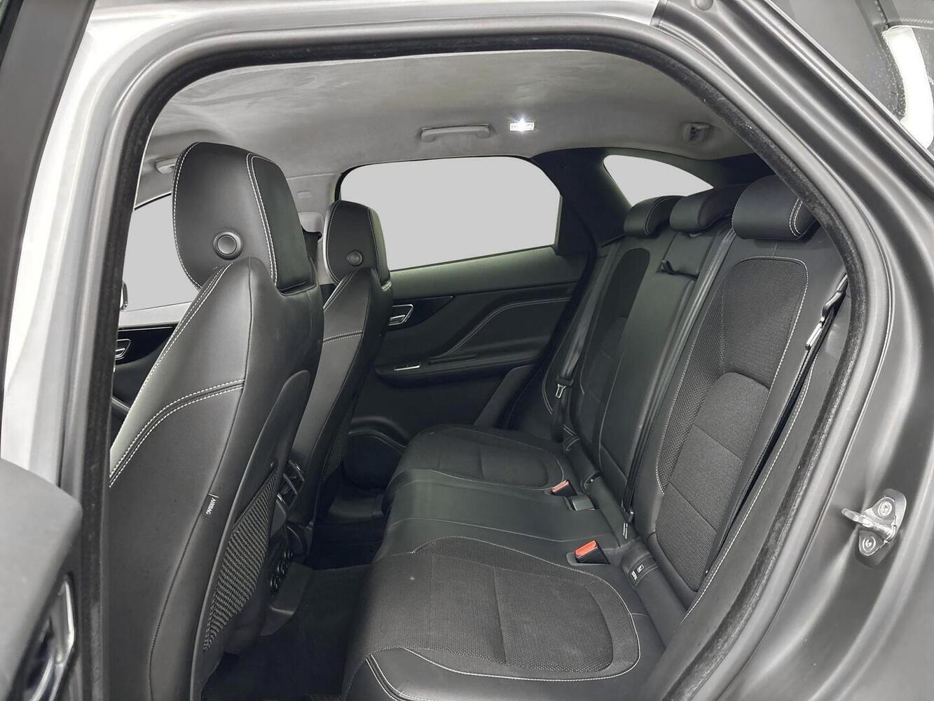 Jaguar F-PACE vaihtoauto