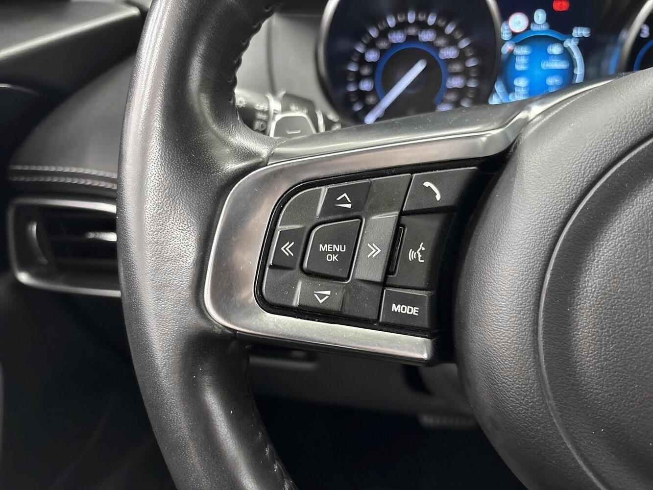 Jaguar F-PACE vaihtoauto