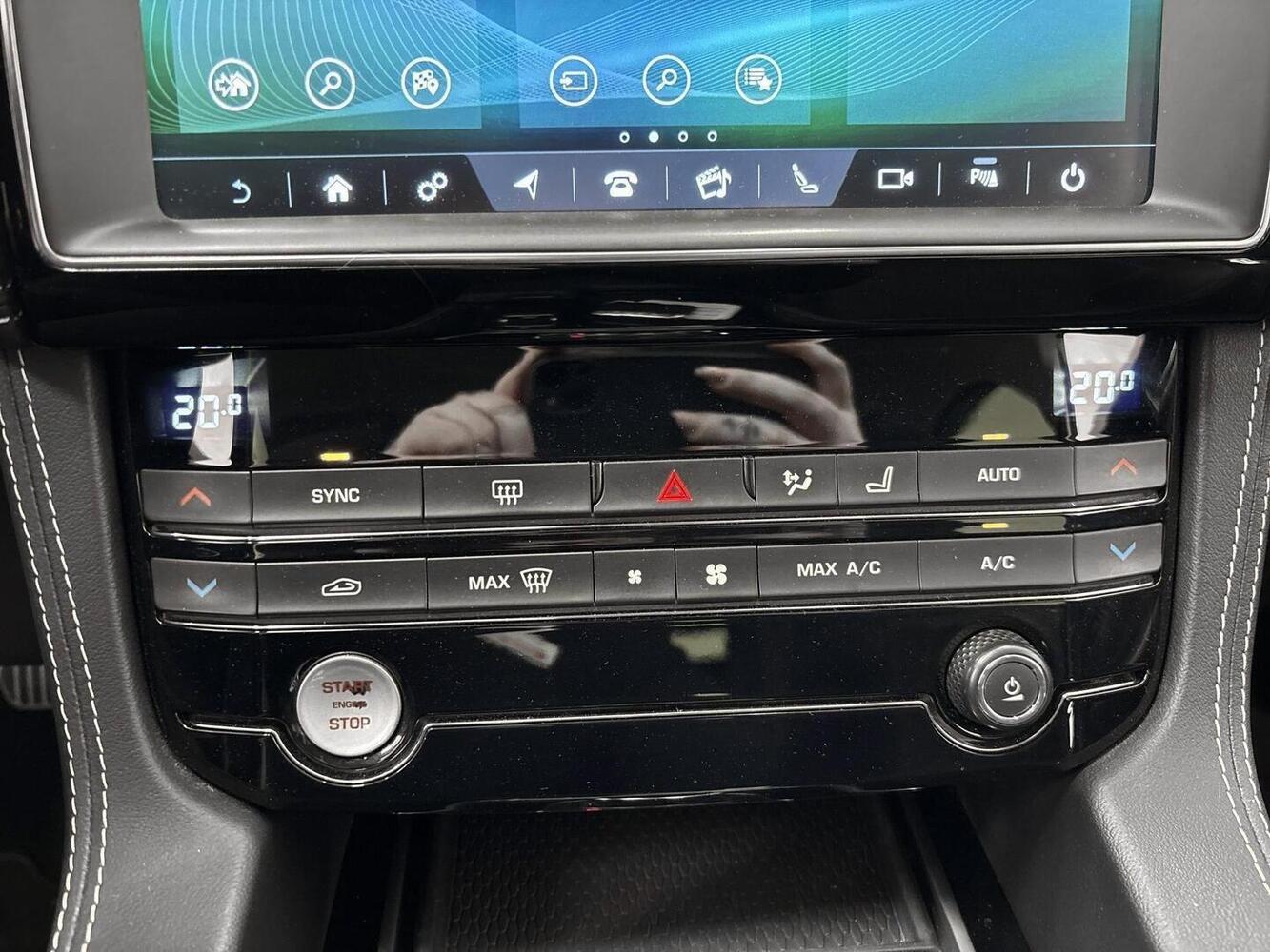 Jaguar F-PACE vaihtoauto