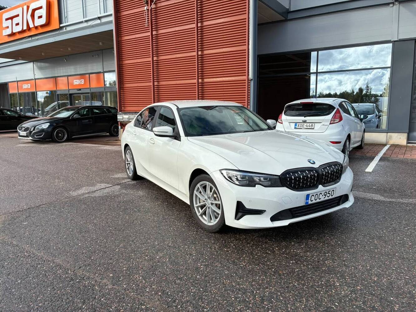 BMW 330 vaihtoauto