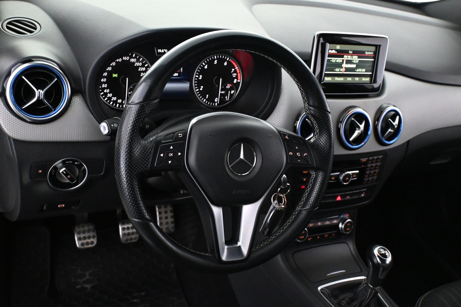 Mercedes-Benz B vaihtoauto