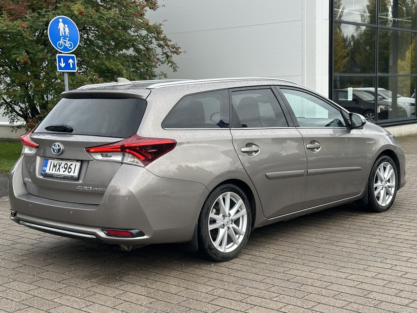 Toyota Auris vaihtoauto