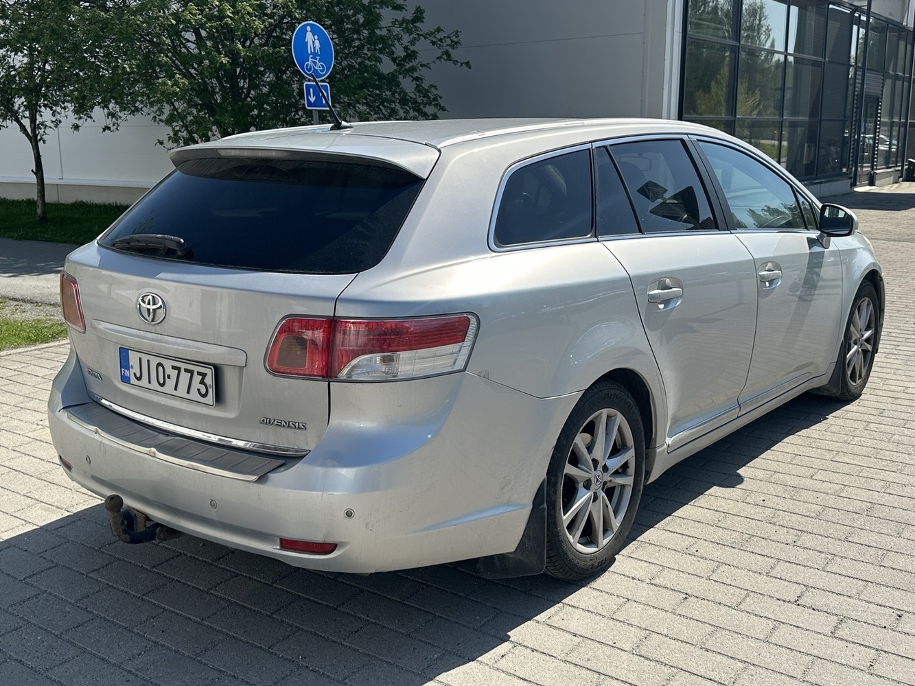 Toyota Avensis vaihtoauto