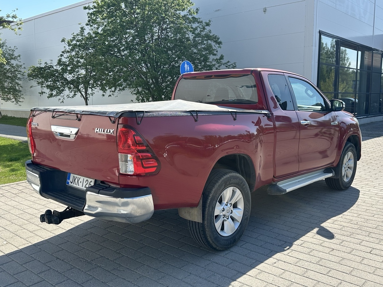 Toyota Hilux vaihtoauto