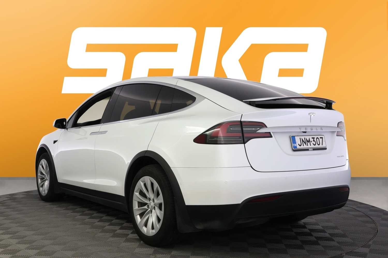 Tesla Model X vaihtoauto