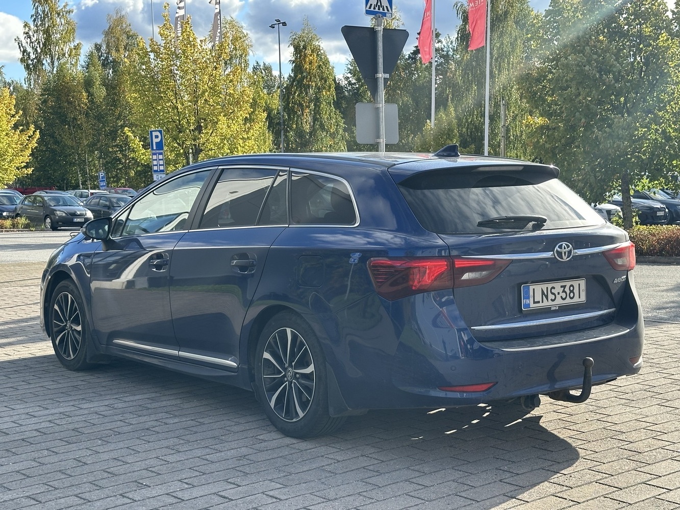 Toyota Avensis vaihtoauto
