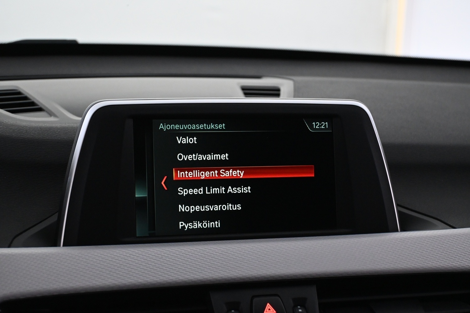 BMW X1 vaihtoauto