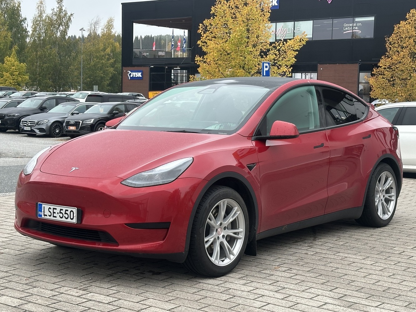 Tesla Model Y vaihtoauto