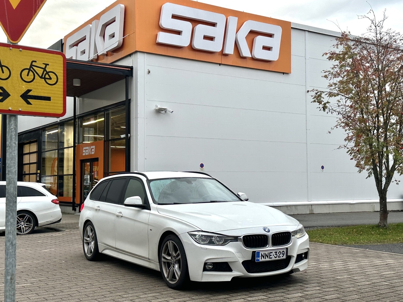 BMW 320 vaihtoauto