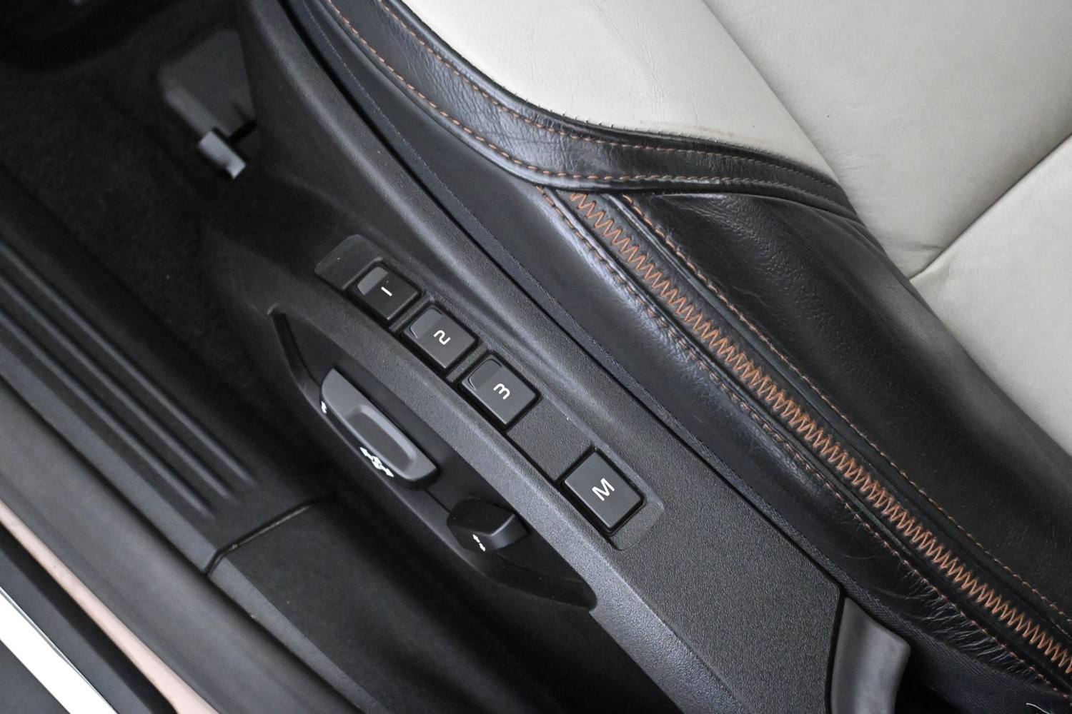 Volvo V40 Cross Country vaihtoauto