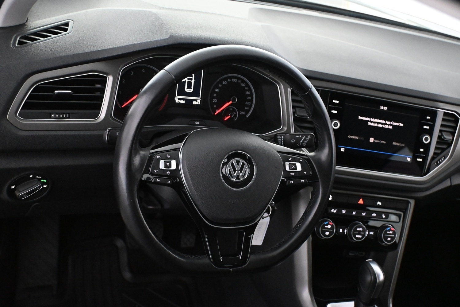 Volkswagen T-Roc vaihtoauto