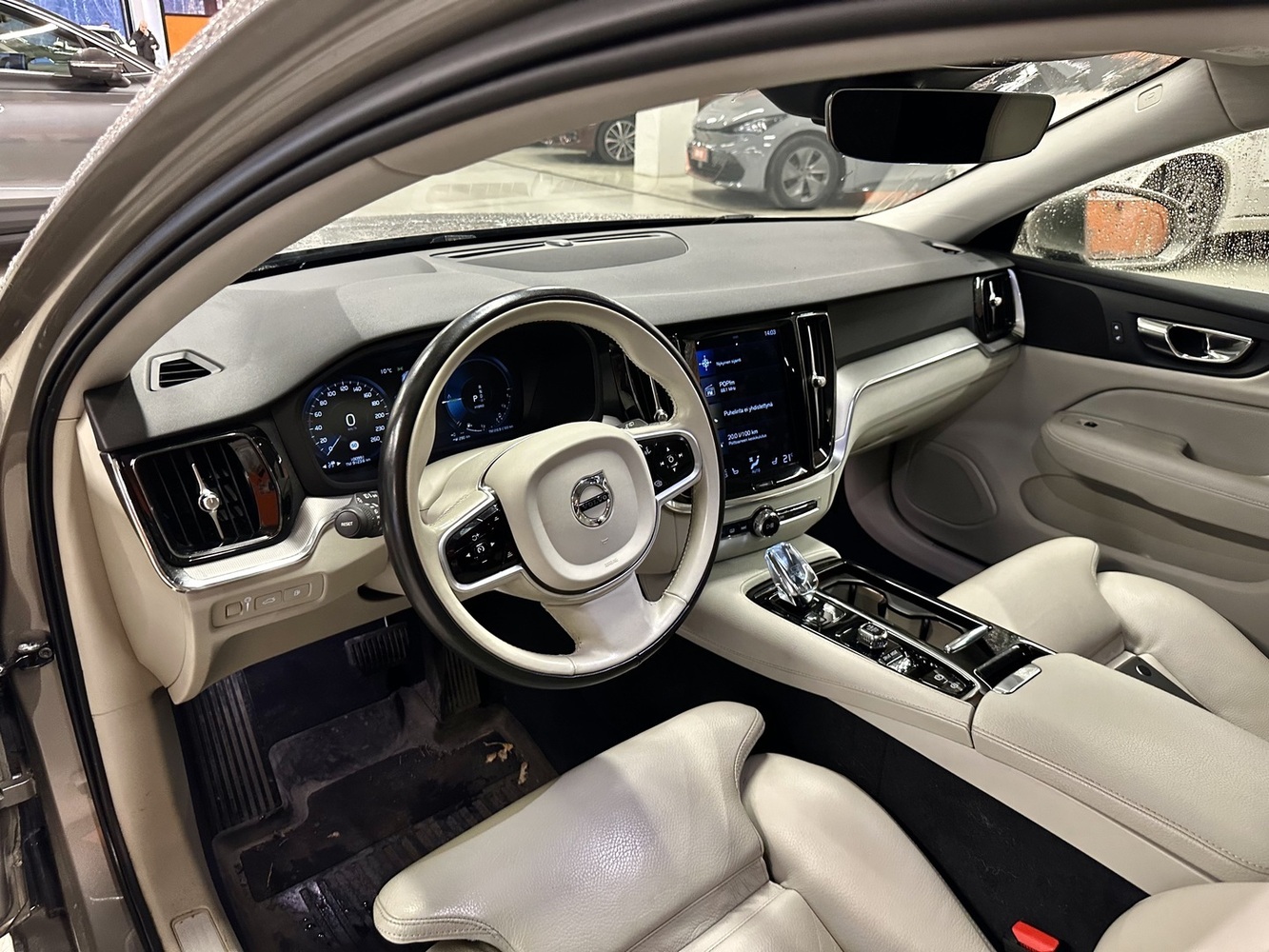 Volvo V60 vaihtoauto