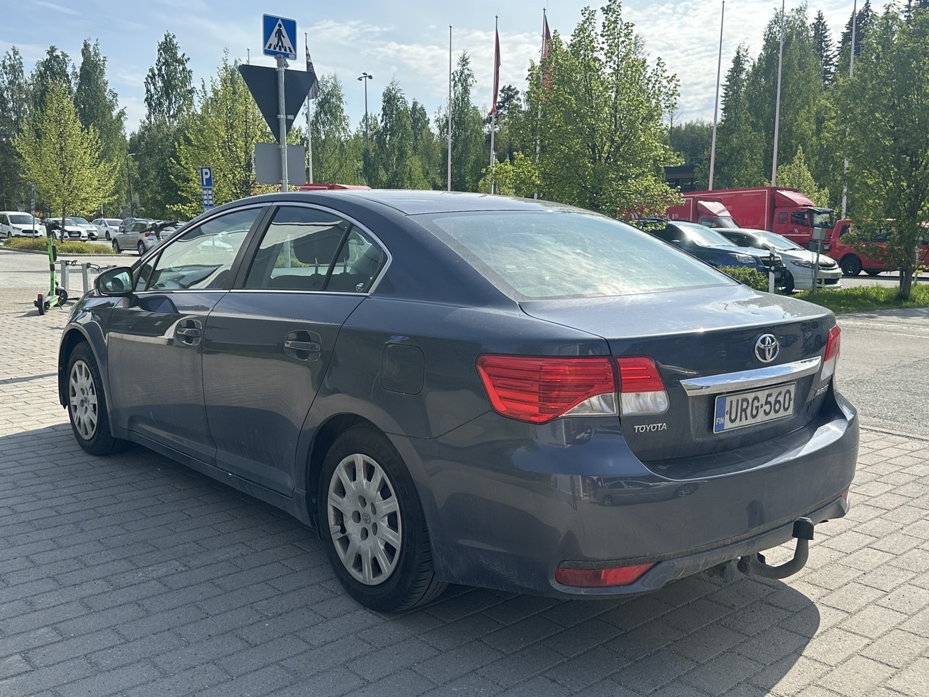 Toyota Avensis vaihtoauto