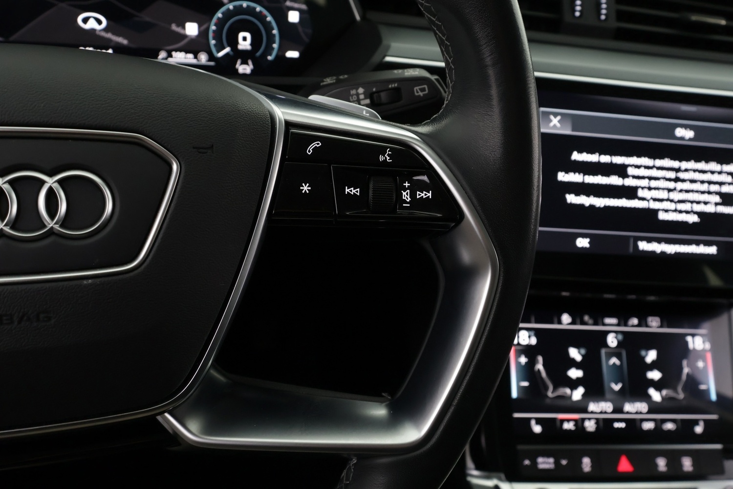 Audi Q8 e-tron vaihtoauto