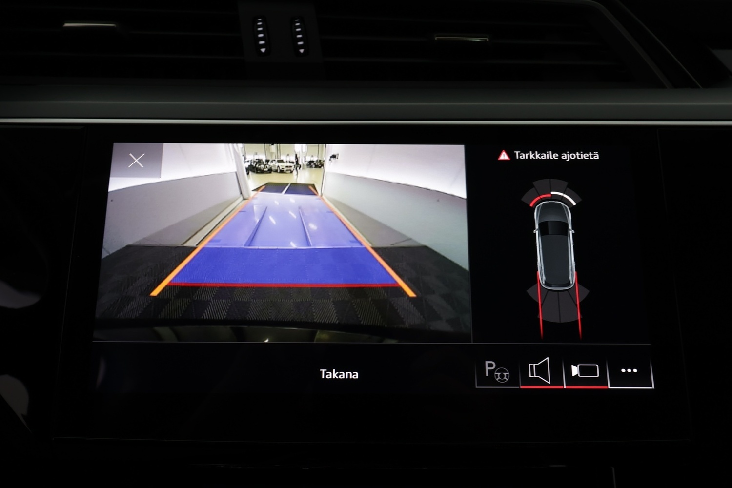 Audi Q8 e-tron vaihtoauto