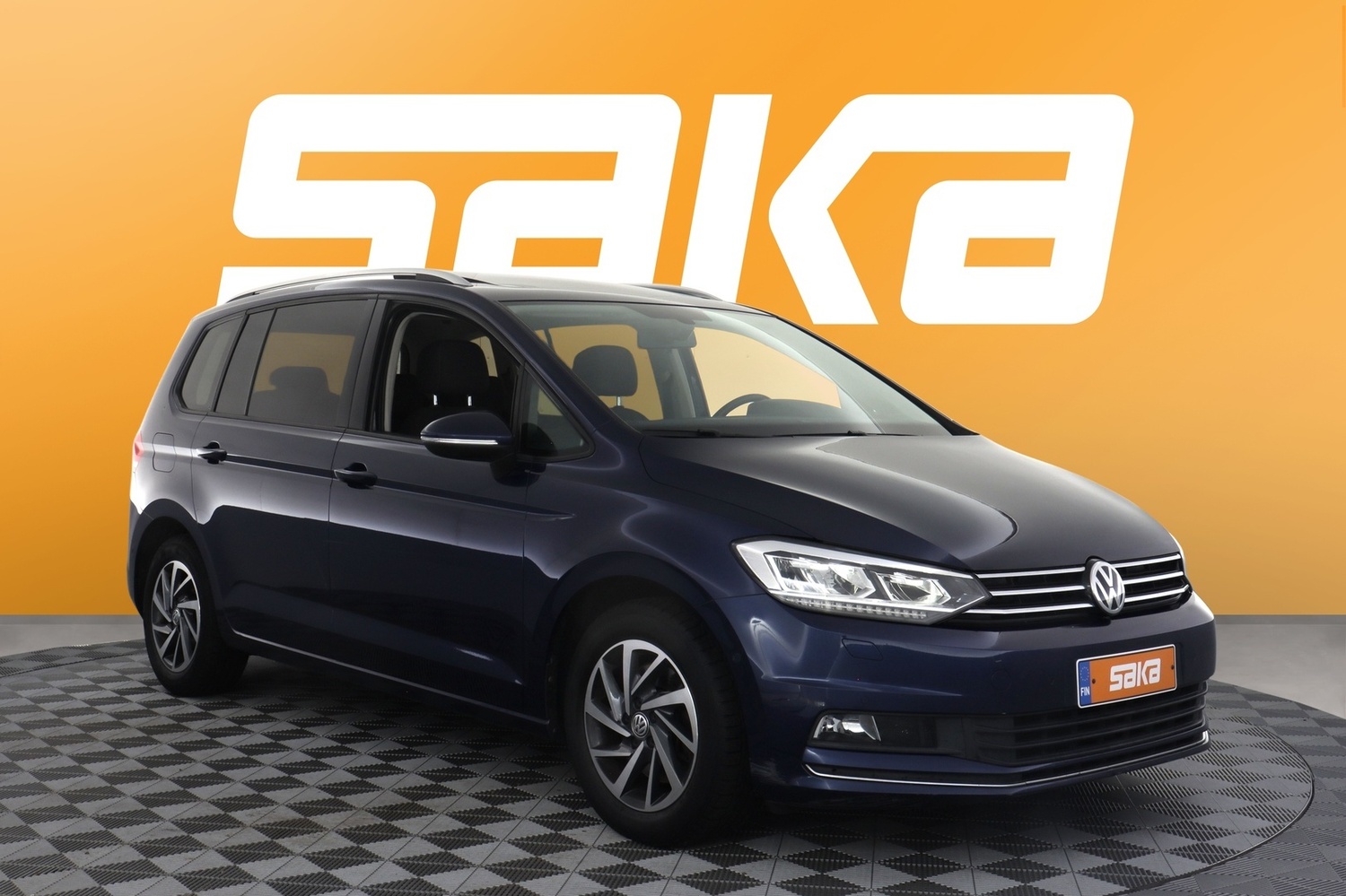 Volkswagen Touran vaihtoauto