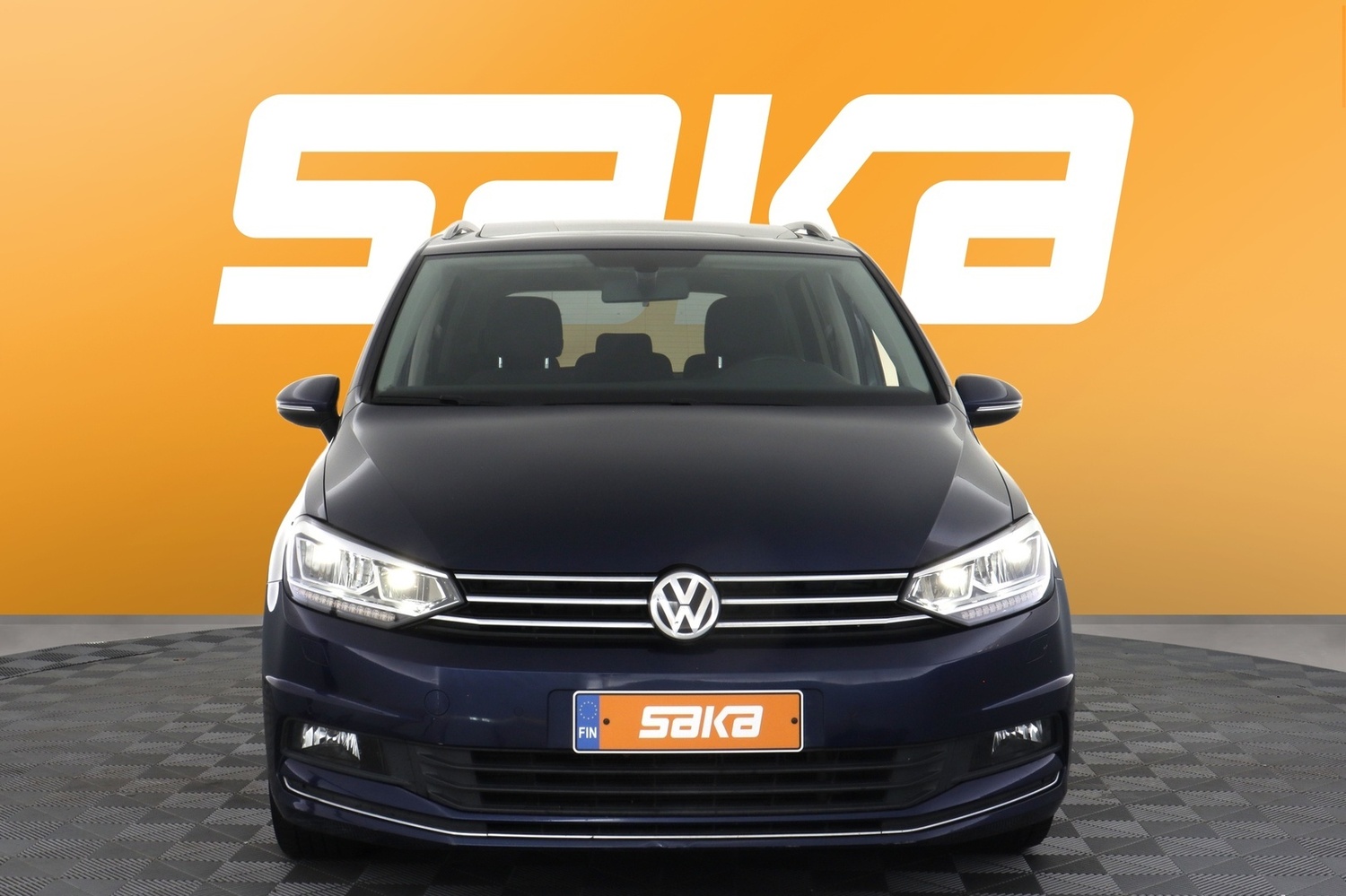 Volkswagen Touran vaihtoauto