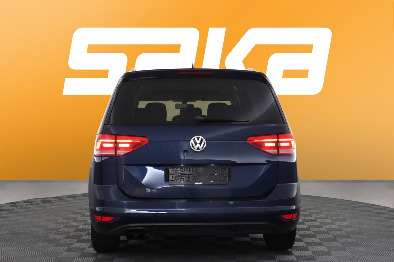Volkswagen Touran vaihtoauto