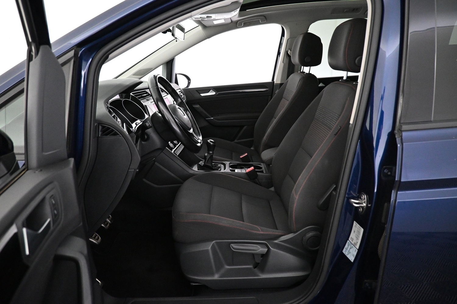 Volkswagen Touran vaihtoauto