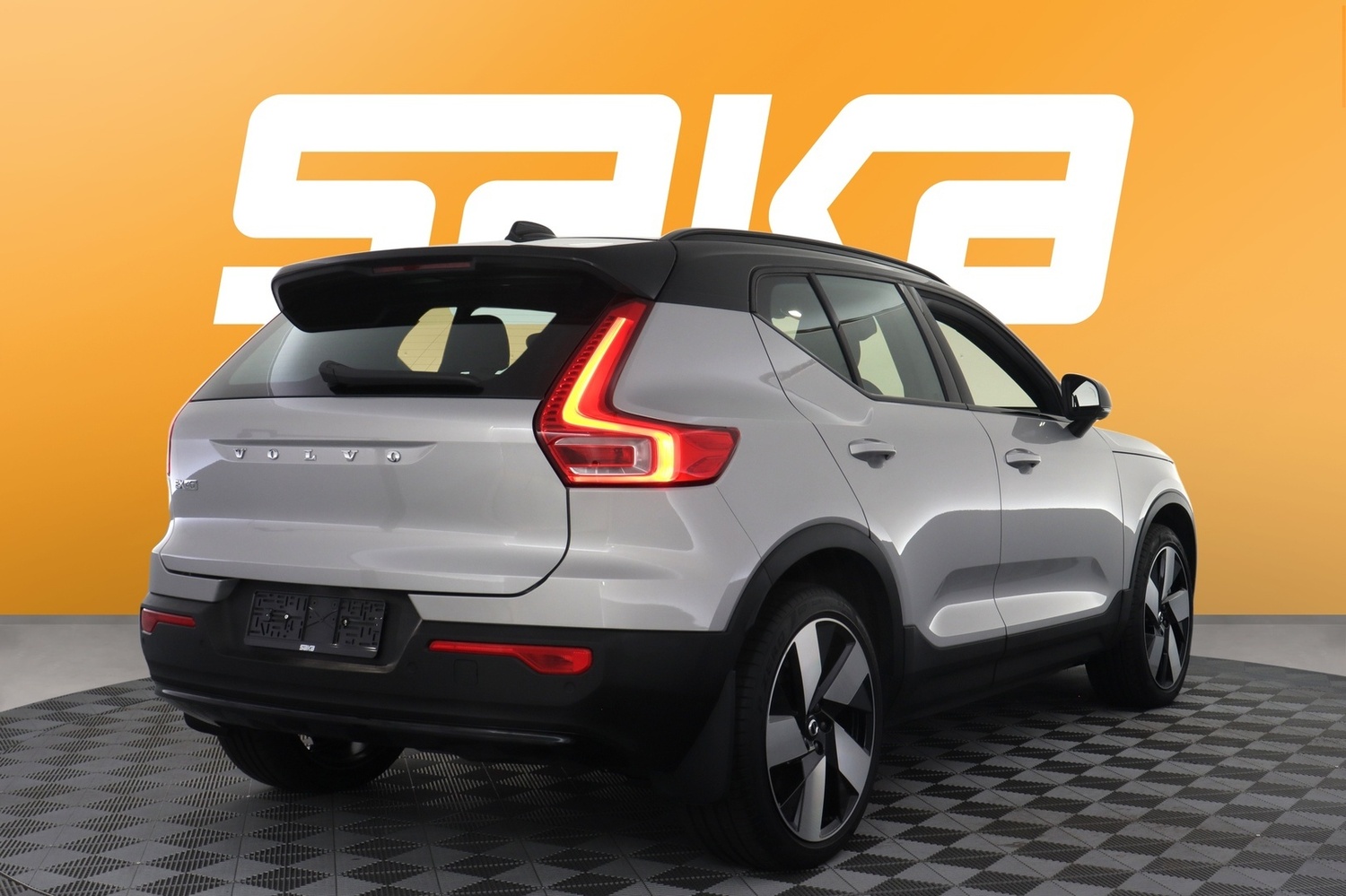 Volvo EX40 vaihtoauto