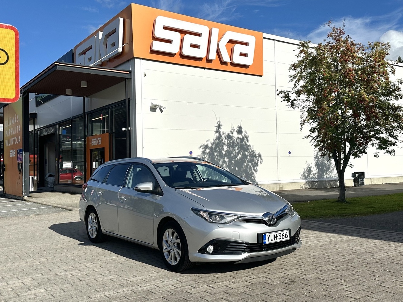Toyota Auris vaihtoauto