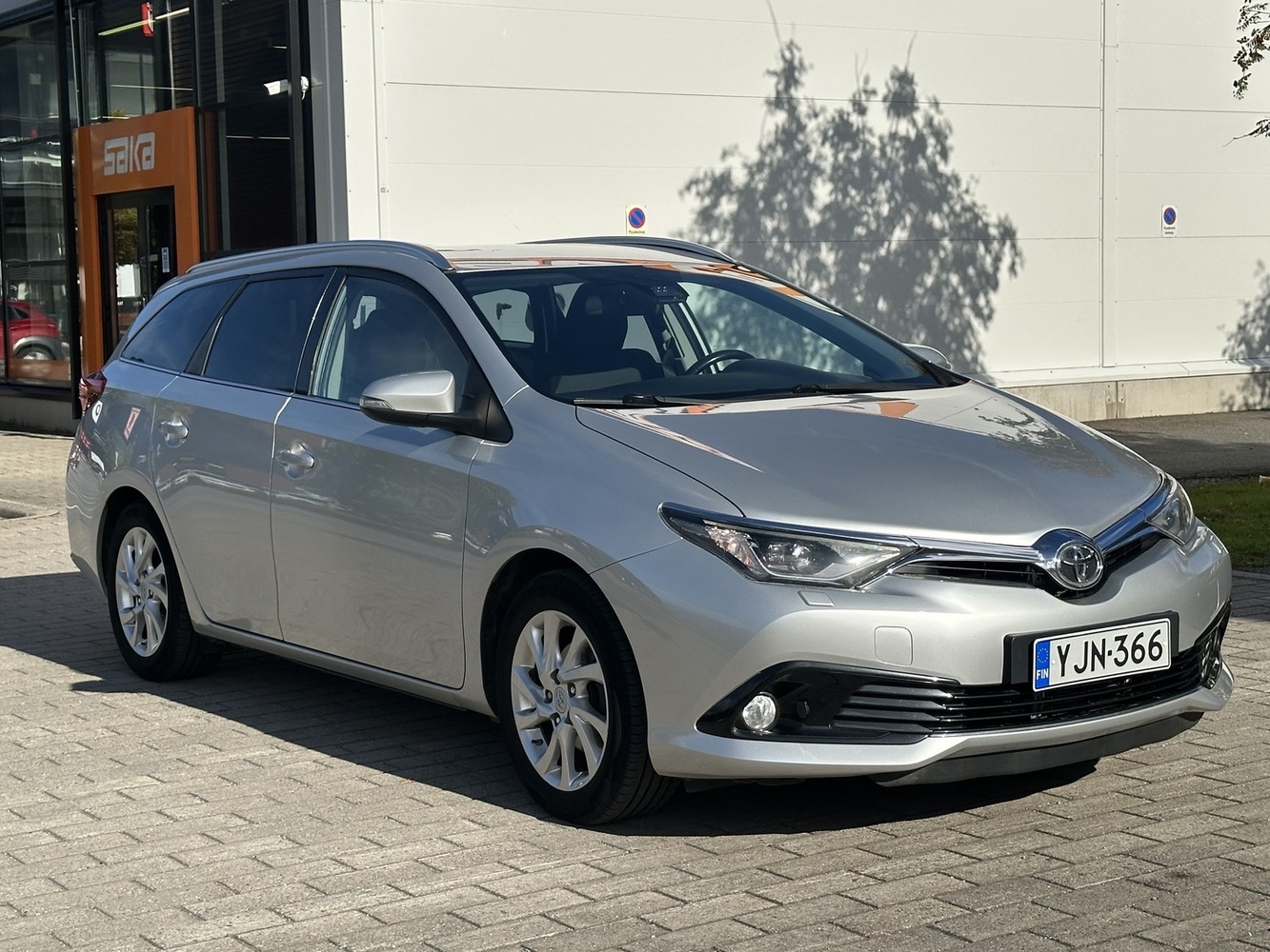 Toyota Auris vaihtoauto